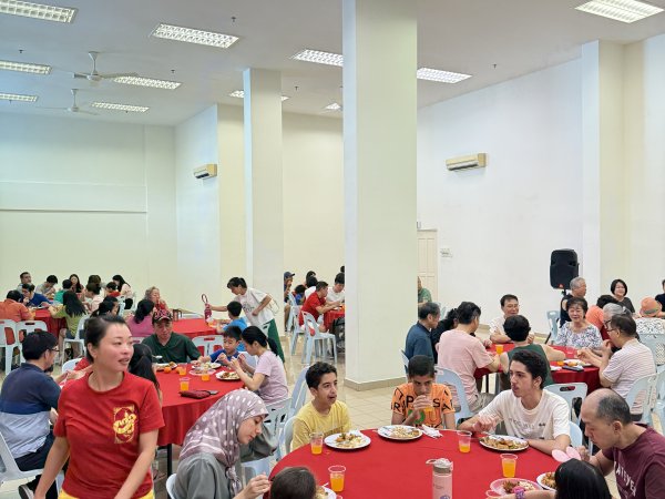 Seating & Crowd