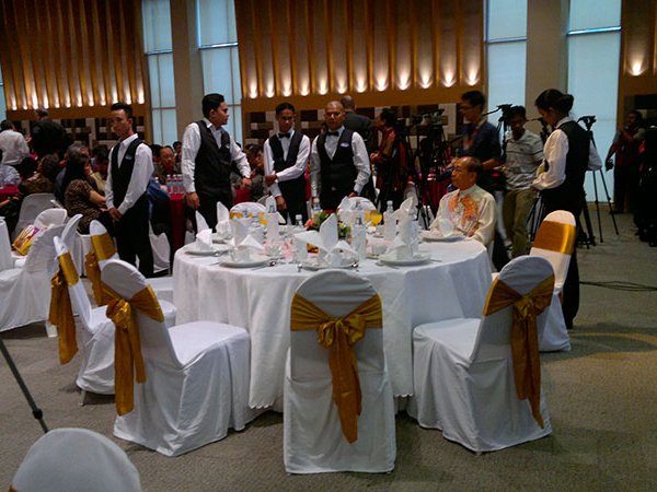 Seating & Crowd