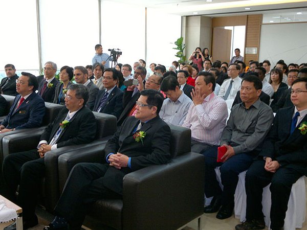 Seating & Crowd