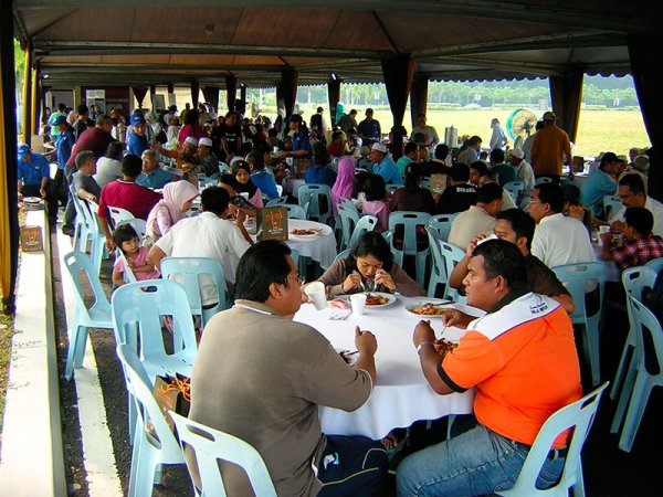 Seating & Crowd