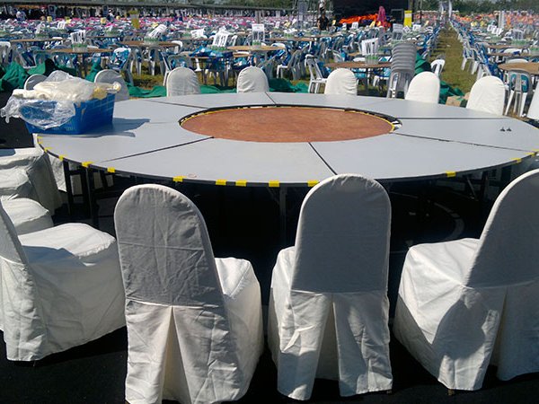 Seating & Crowd