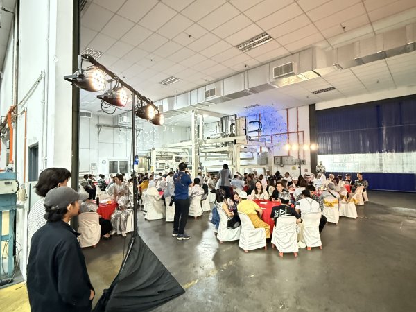 Seating & Crowd